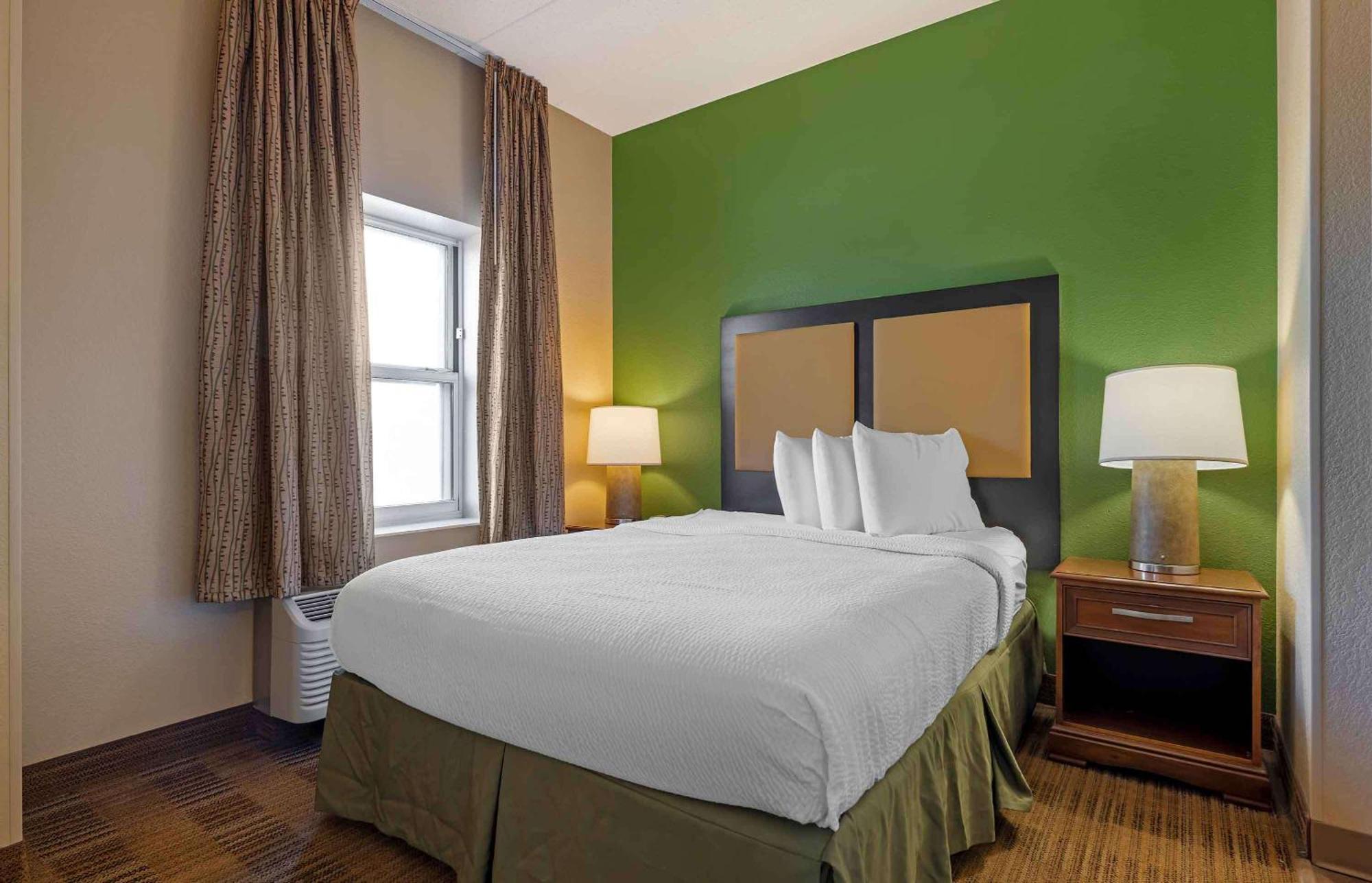Extended Stay America Suites - Chicago - O'Hare - Allstate Arena Дес-Плейнс Экстерьер фото