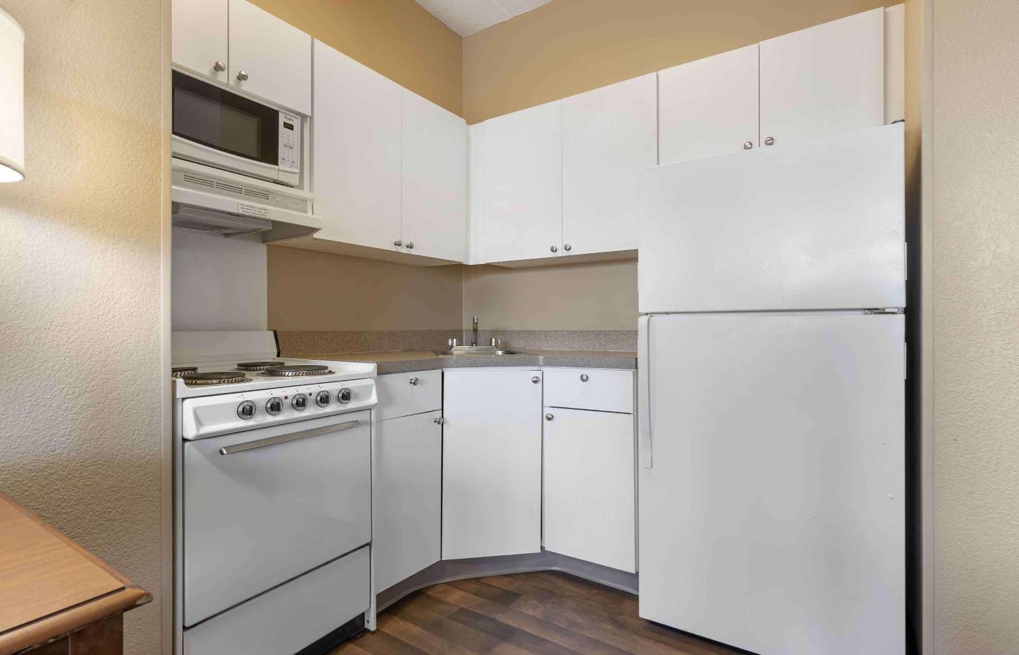 Extended Stay America Suites - Chicago - O'Hare - Allstate Arena Дес-Плейнс Экстерьер фото