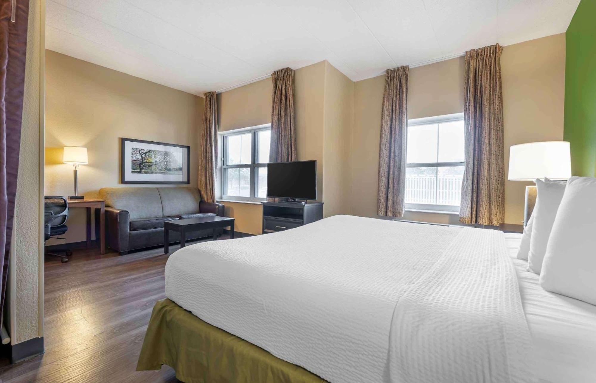 Extended Stay America Suites - Chicago - O'Hare - Allstate Arena Дес-Плейнс Экстерьер фото